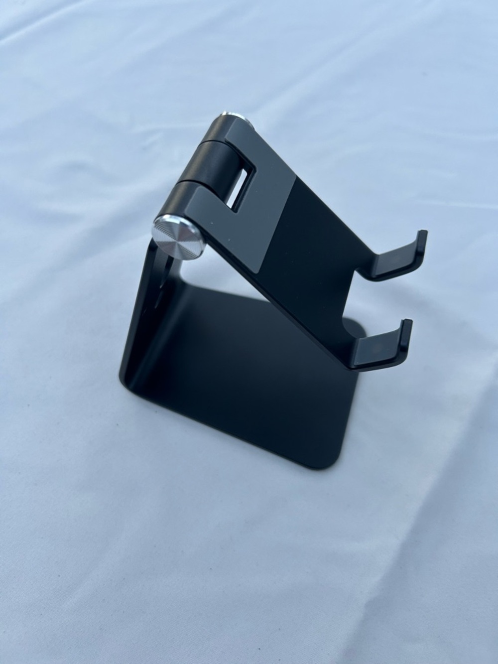 🐾2/$8- C2 - Adjustable Black Metal Phone & Tablet Stand Holder